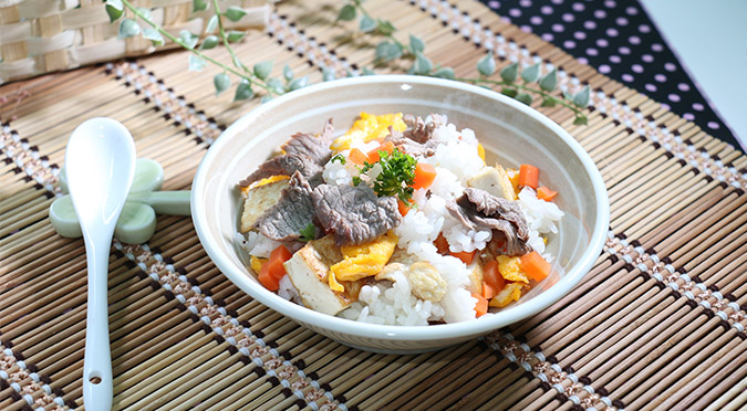 嫩煎豆腐牛肉風味拌飯