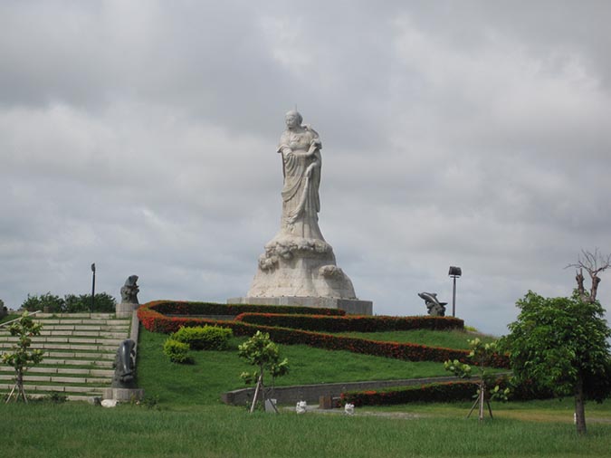 公園中的著名地標：林默娘雕像